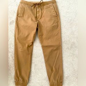 Men’s khaki joggers